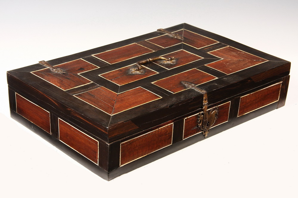 ITALIAN BOX - 17th c Italian