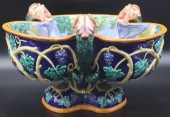 ITALIAN CLASSICAL MAJOLICA POT