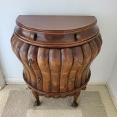 ITALIAN DIMINUTIVE BOMBE COMMO