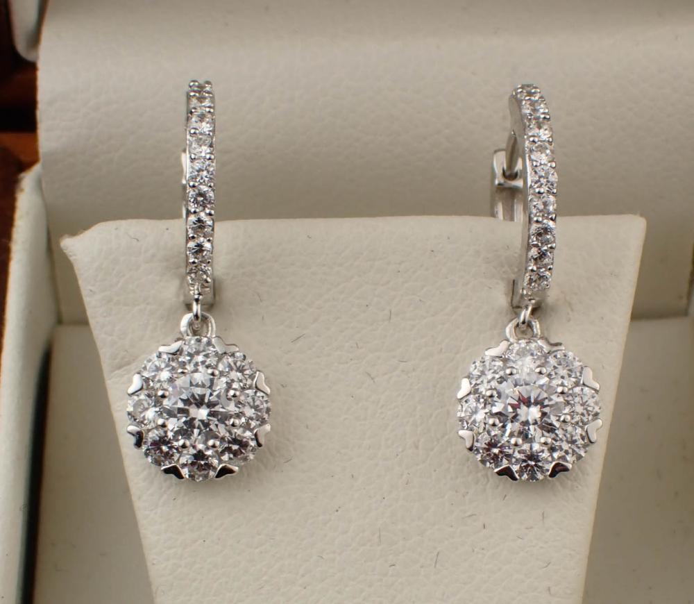 ITALIAN EIGHTEEN KARAT WHITE GOLD