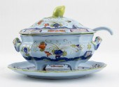 ITALIAN FAIENCE COVERED TUREEN