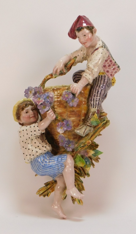 ITALIAN FAIENCE MAJOLICA FIGURAL
