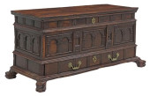 ITALIAN FINELY CARVED ARCADED