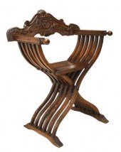 ITALIAN FOLIATE CARVED SAVONAR