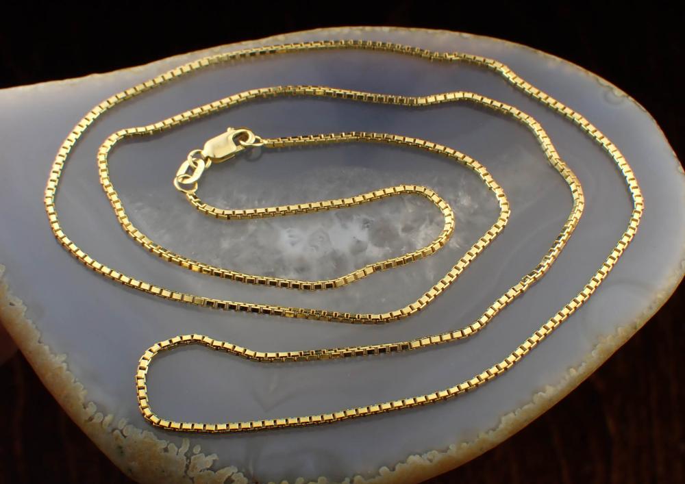 ITALIAN FOURTEEN KARAT GOLD BOX