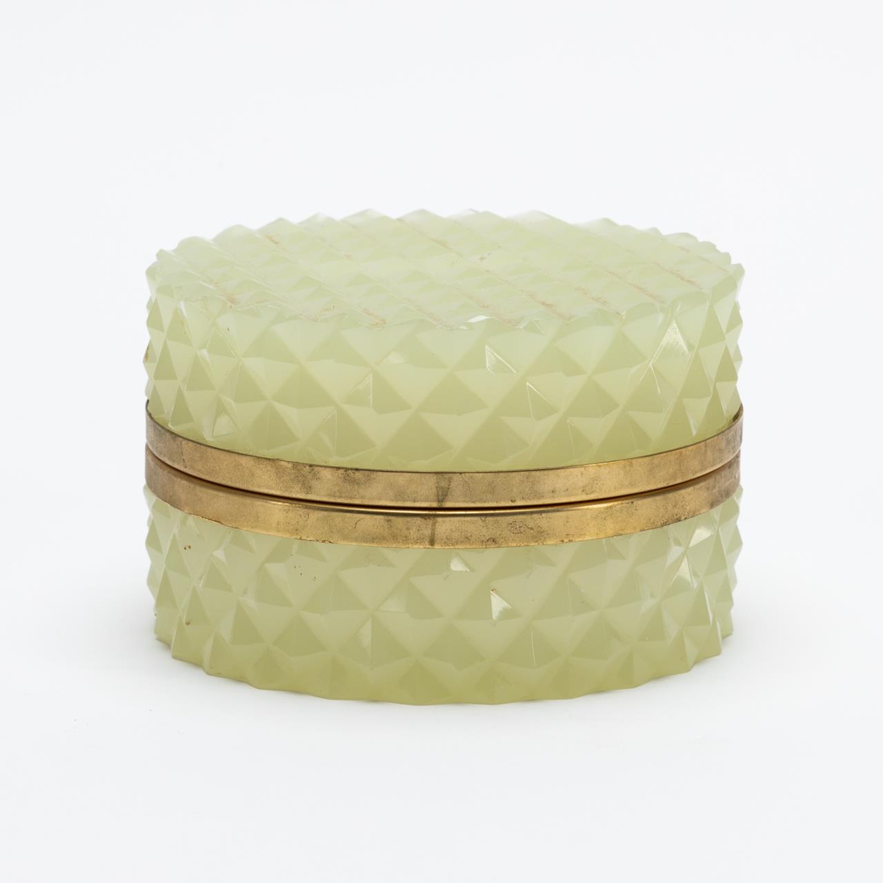 ITALIAN HAND-CUT GLASS BOX, DIAMOND