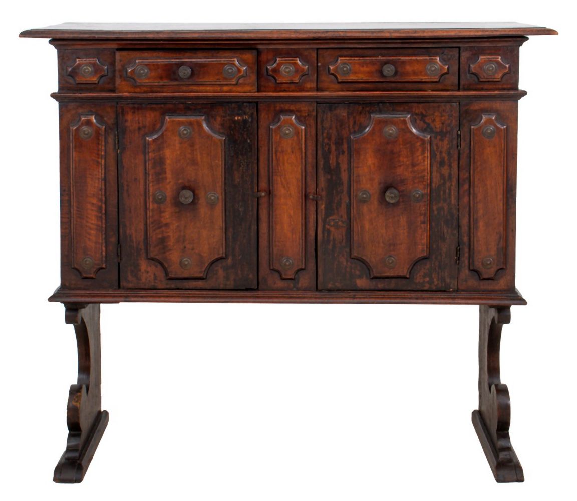 ITALIAN LATE RENAISSANCE WALNUT