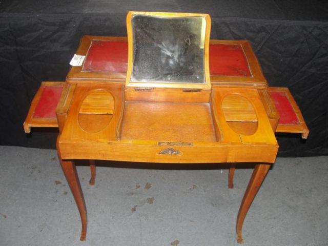 Italian Leathertop Pull Out Vanity.