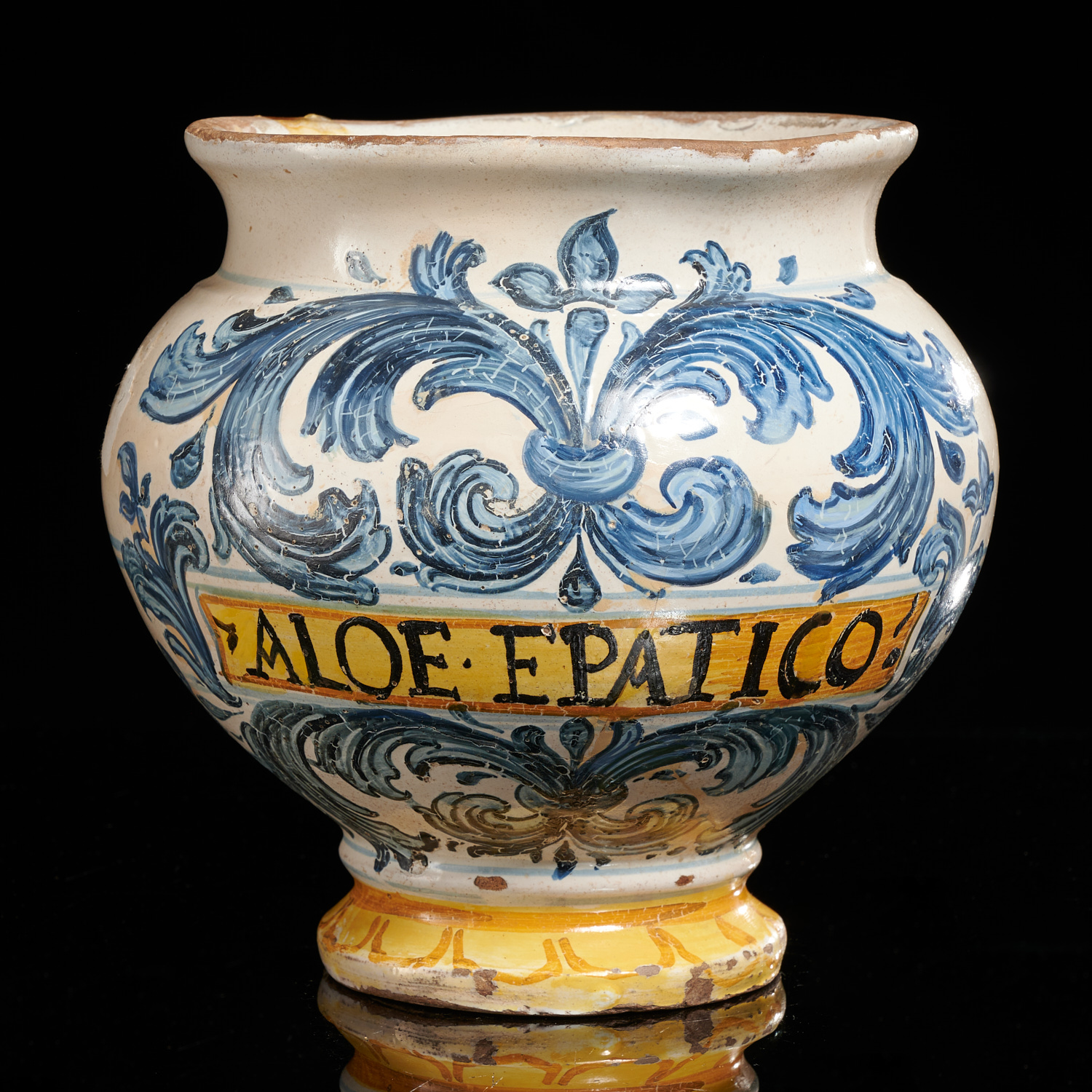 ITALIAN MAIOLICA FOOTED DRUG JAR
