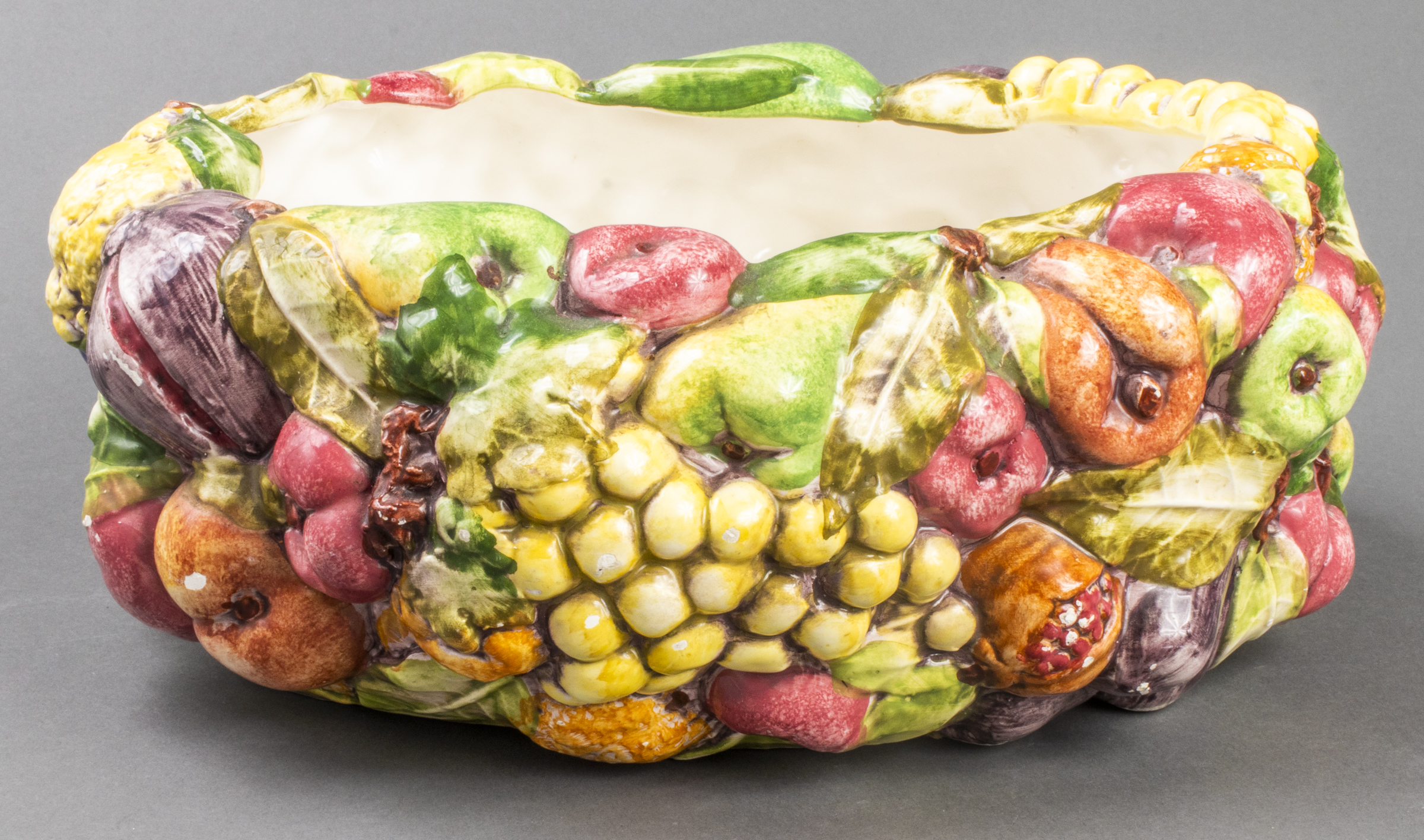 ITALIAN MAJOLICA FRUIT MOTIF