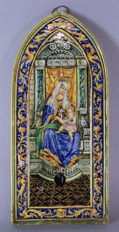 ITALIAN MAJOLICA WALL PLAQUE m