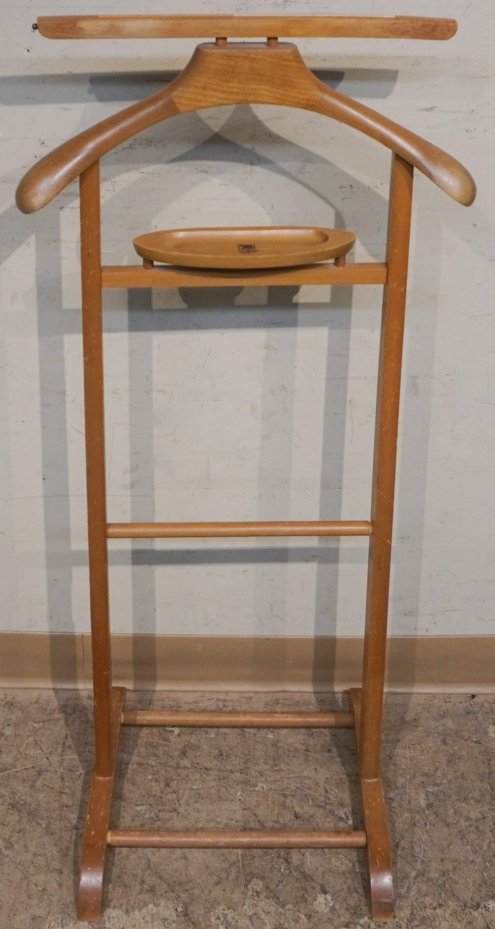 ITALIAN MAPLE BUTLER'S STAND, H: 43