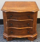 ITALIAN MIGNON WALNUT THREE-DR