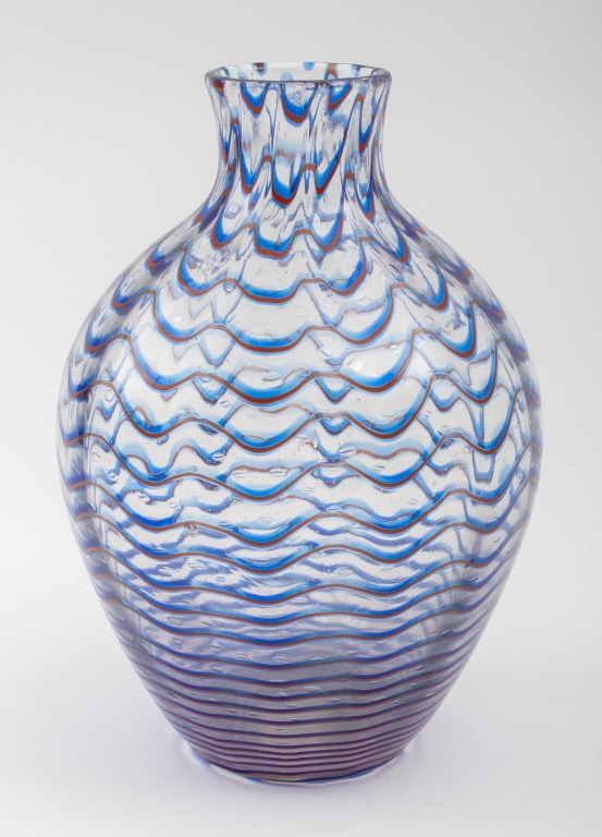 ITALIAN MURANO ART GLASS VASE
