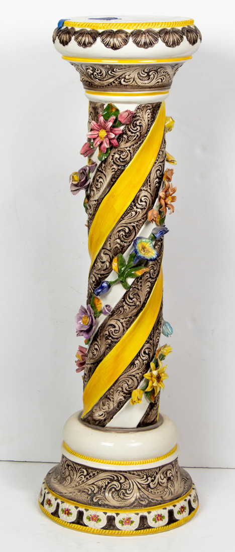 ITALIAN POTTERY PEDESTAL IN THE