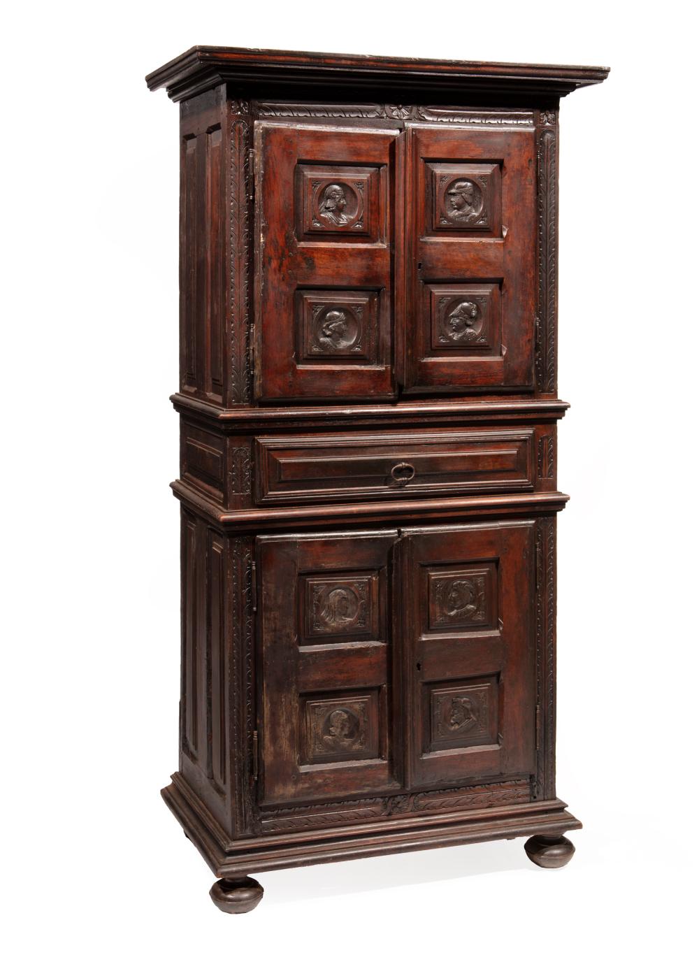 ITALIAN RENAISSANCE CARVED WALNUT