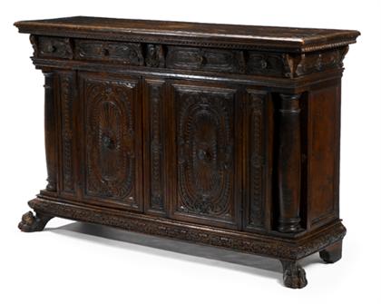 Italian Renaissance carved walnut