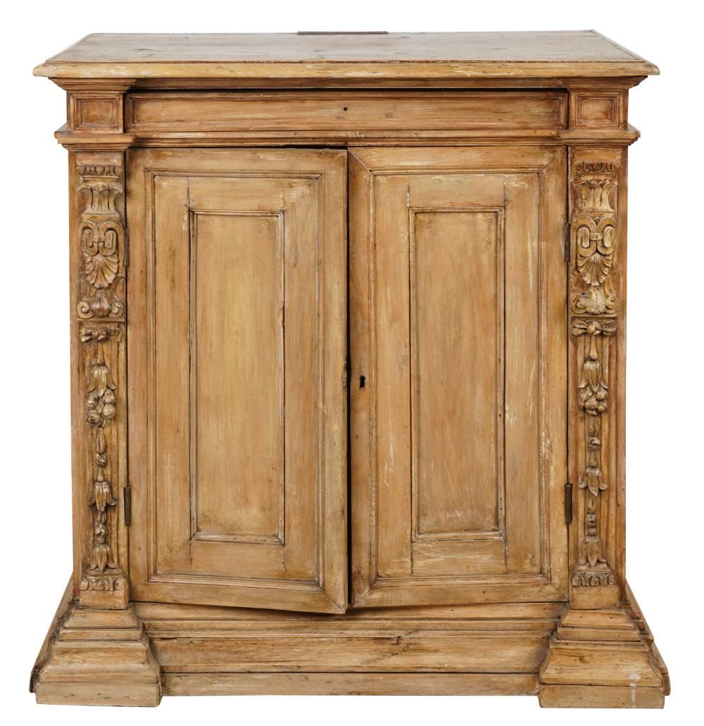 ITALIAN RENAISSANCE-STYLE CARVED