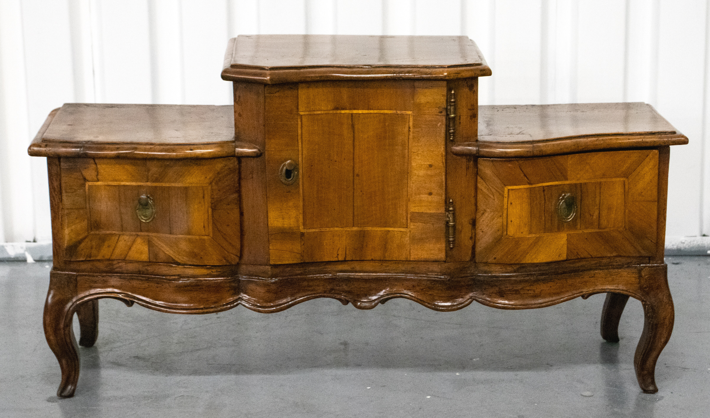 ITALIAN ROCOCO CARVED WALNUT