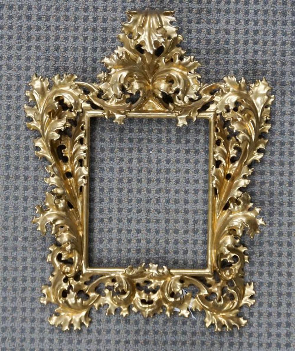 ITALIAN ROCOCO STYLE GILTWOOD