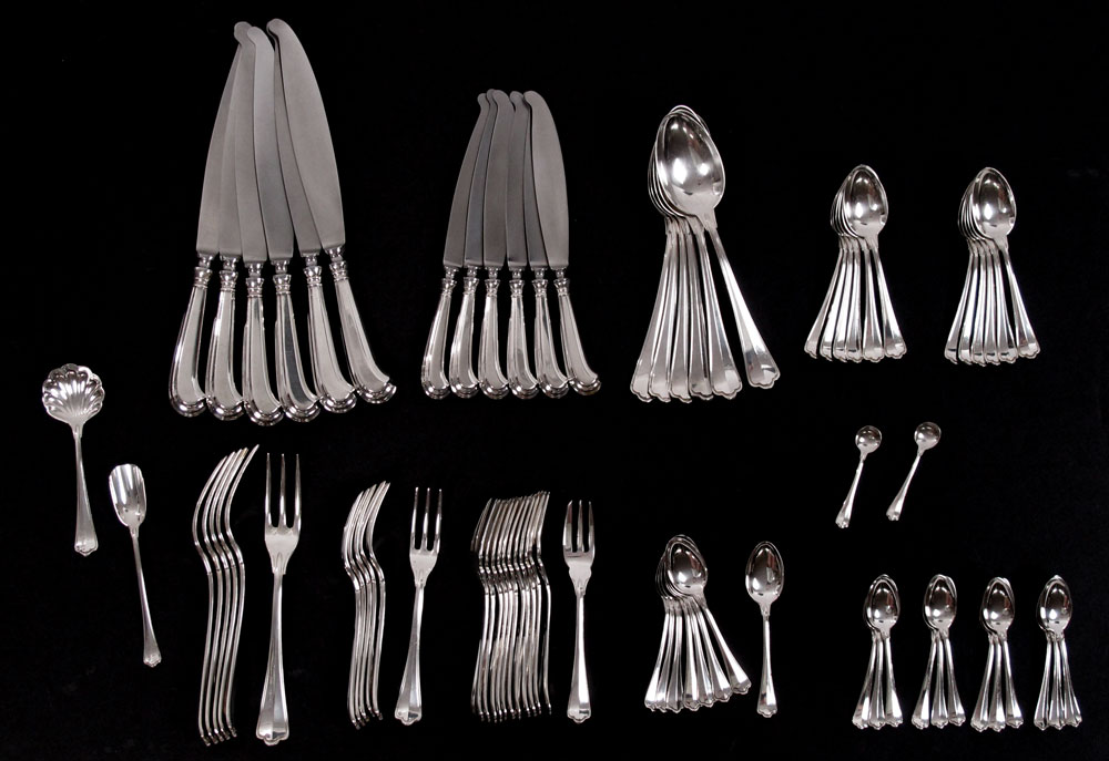 ITALIAN SILVER FLATWARE SERVICE: