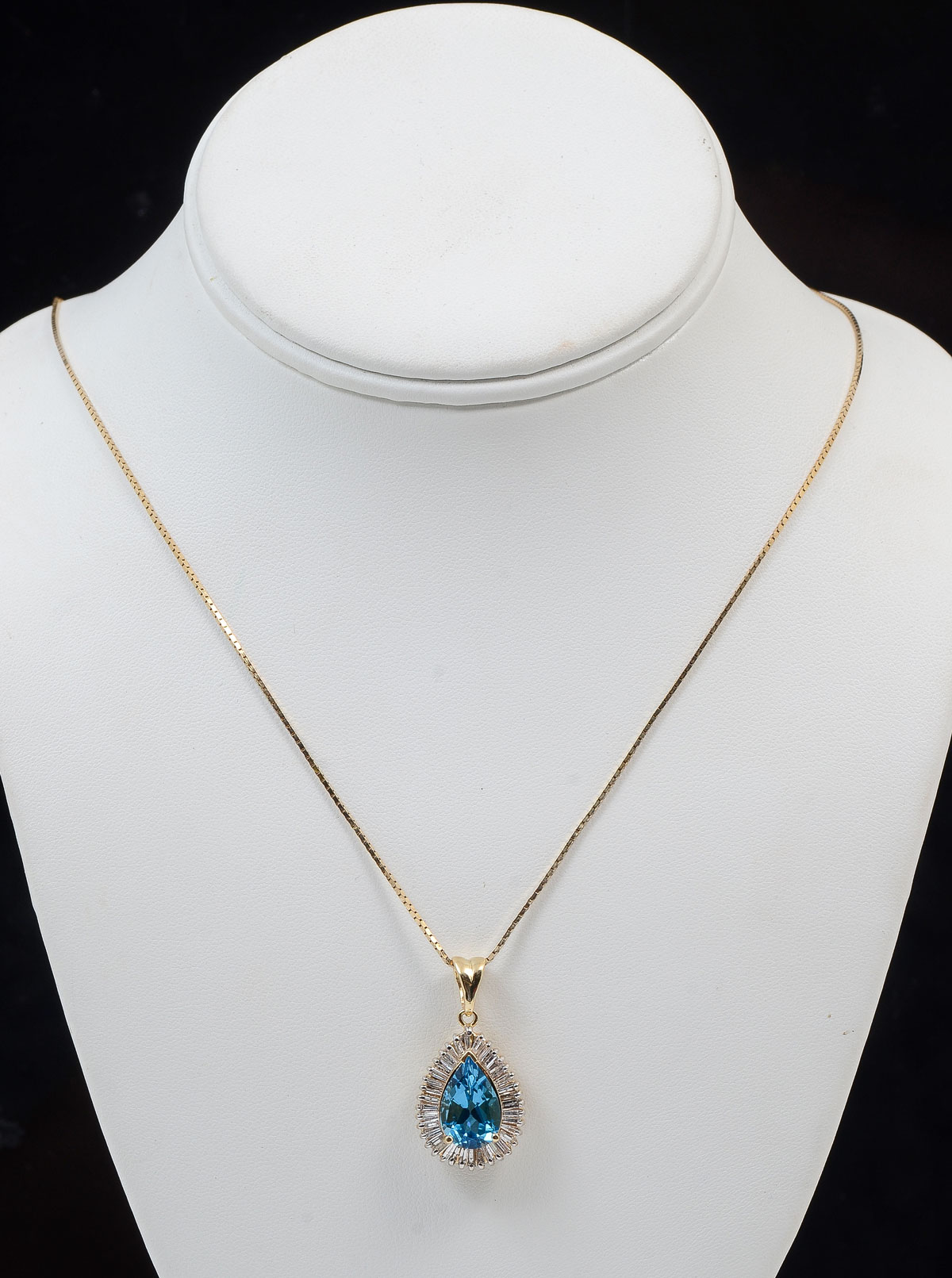 ITALIAN TOPAZ & DIAMOND PENDANT: