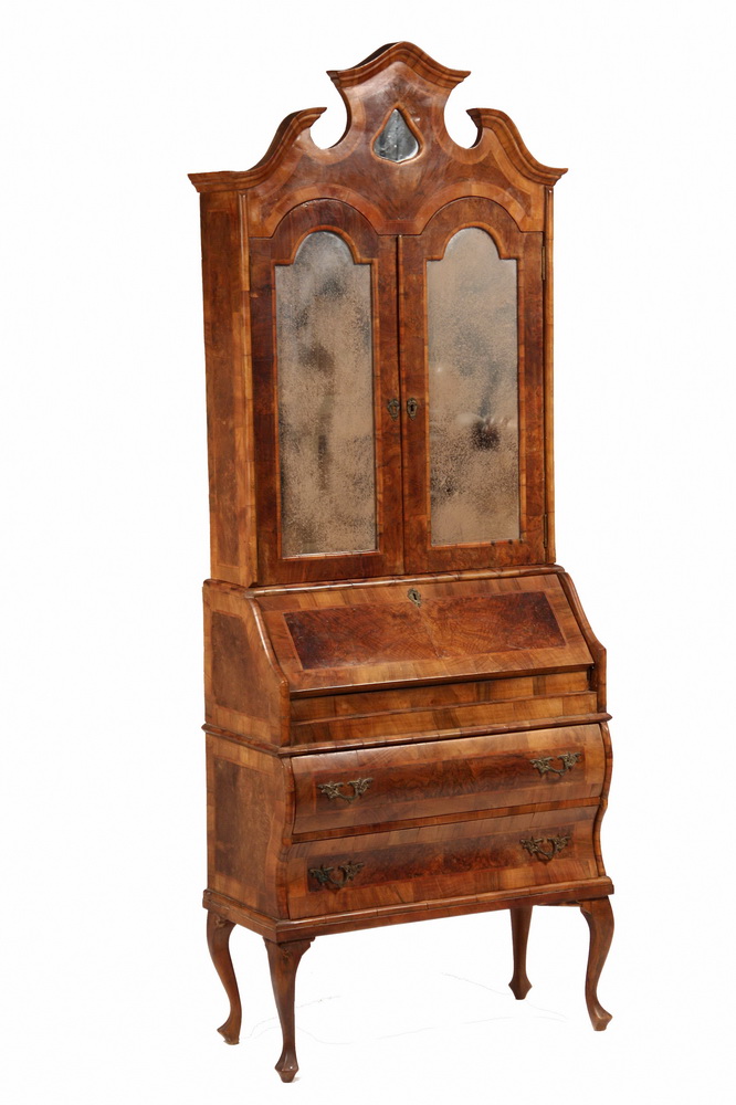 ITALIAN TWO-PART SECRETARY -