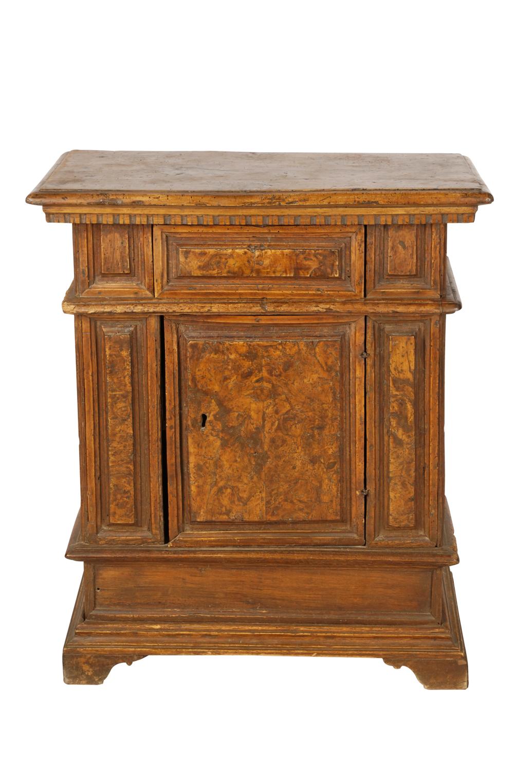 ITALIAN WALNUT SIDE CABINEThaving a