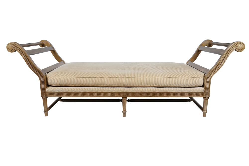 ITALIANATE BLEACHED DAYBEDwith a