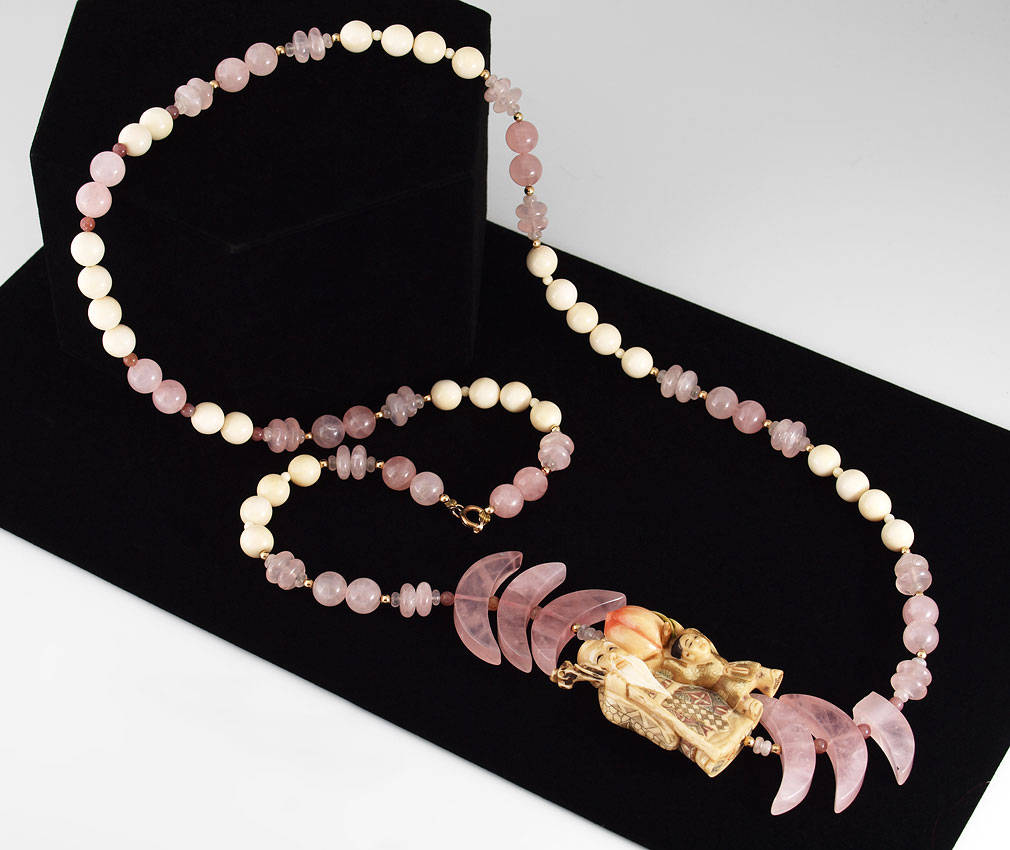 IVORY AND ROSE QUARTZ NECKLACE: