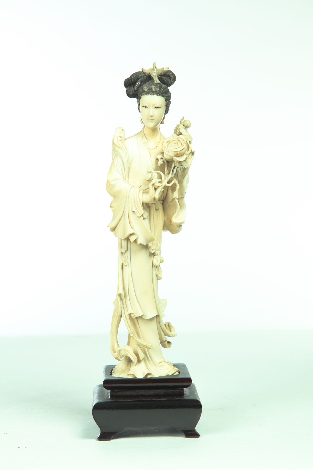 IVORY CARVING OF A WOMAN.  Japan 