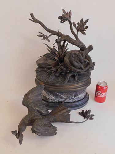 J. MOIGNIEZ BIRDS IN NEST