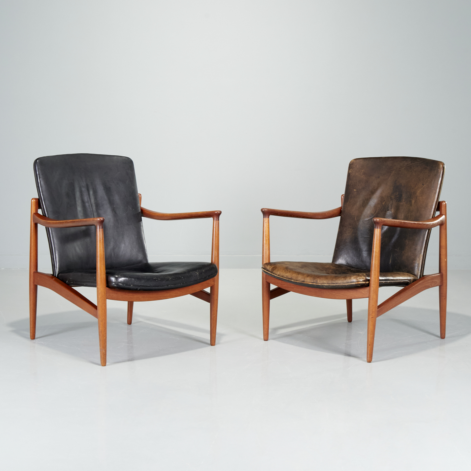 JACOB KJAER, RARE PAIR ADJUSTABLE
