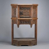 JACOBEAN OAK LIVERY CUPBOARDA