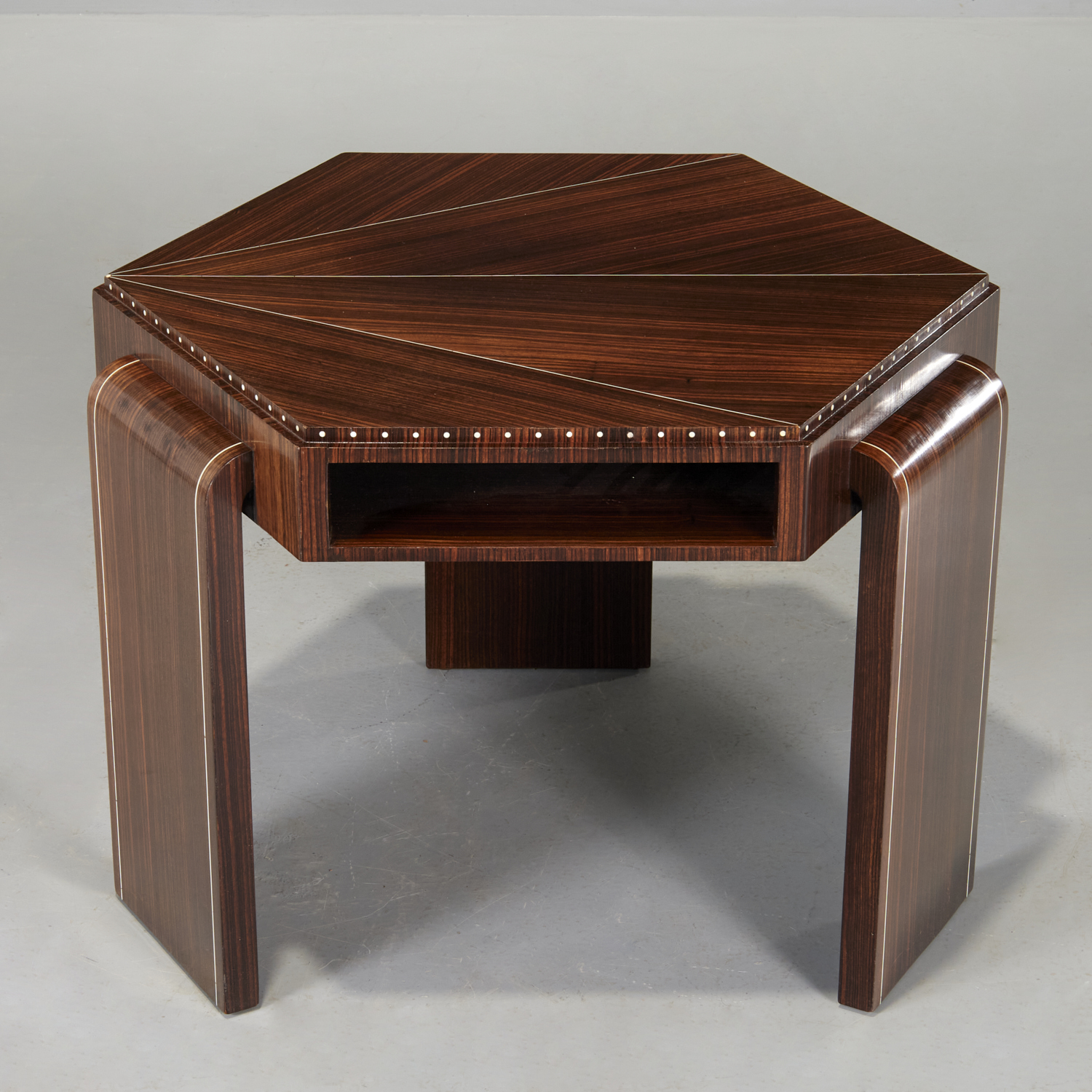 JACQUES RUHLMANN STYLE, MACASSAR