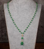 JADE AND FOURTEEN KARAT GOLD B