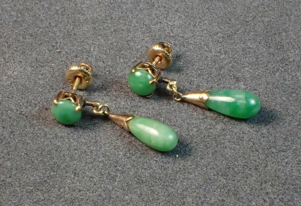 JADE AND FOURTEEN KARAT GOLD DANGLE