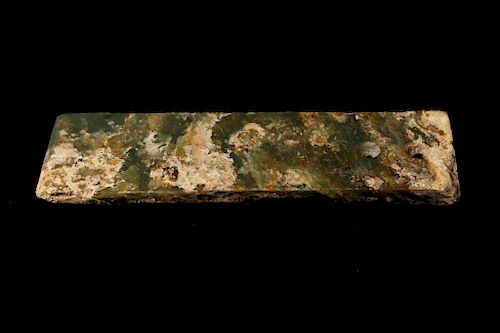 JADE ARCHAIC 'DAO' BLADEOf a nearly