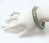 JADE BANGLE BRACELET: Really l