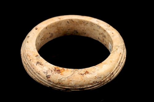 JADE BANGLE BRACELETJade bangle