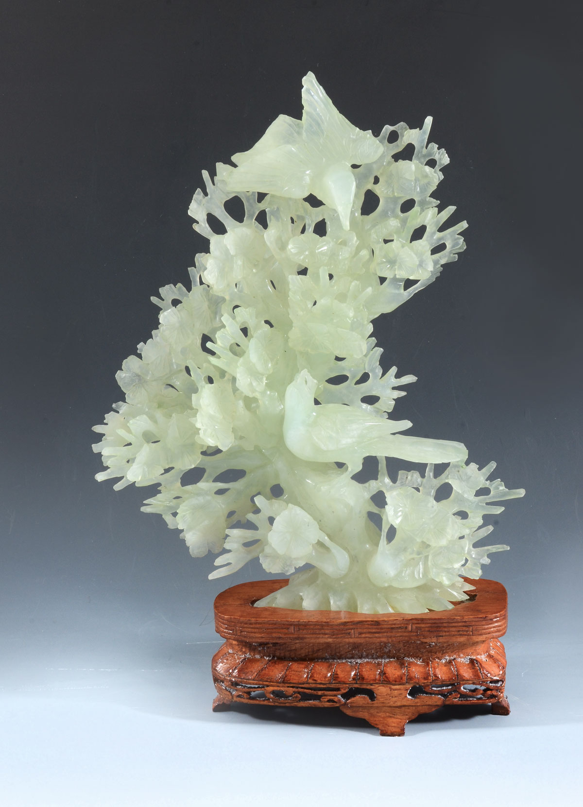 JADE BIRD SCULPTURE ON STAND:
