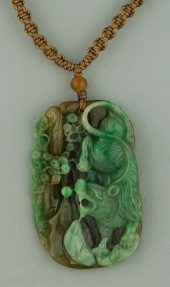 JADE GLASS PENDANT ON HAND BRA
