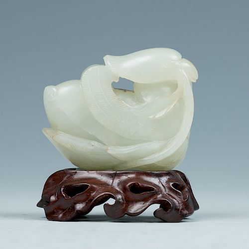 JADE GOOSE CARVINGDepicting a vivid