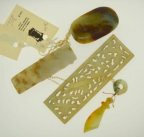 JADE LOTThree jade items, and one