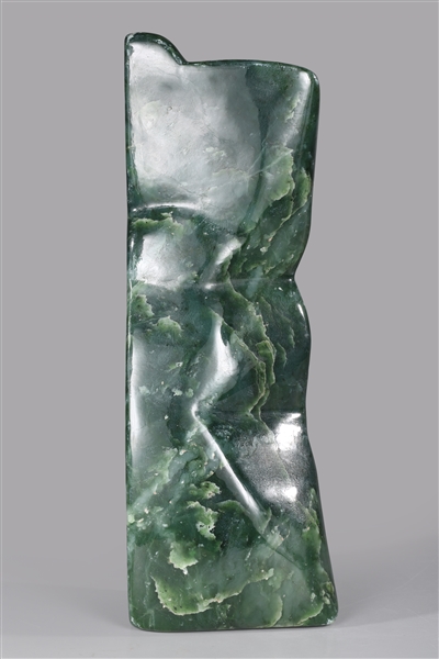 Jade monolith weighing 5.3 kilos;