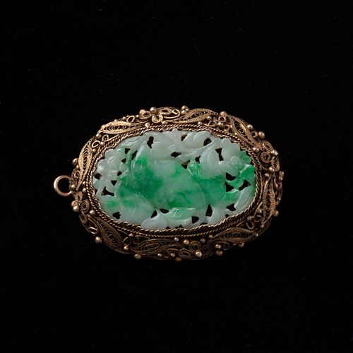 JADEITE JADE CARVED BROOCH /