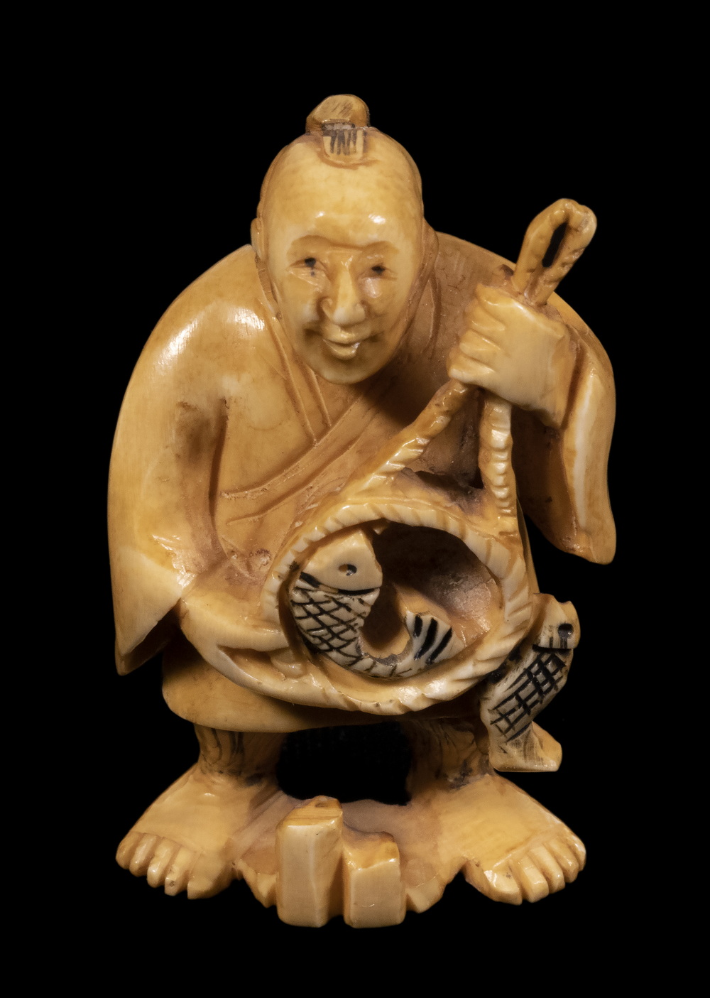 JAPANESE 19TH C. IVORY NETSUKE OF