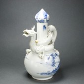JAPANESE ARITA PORCELAIN 'DRAG