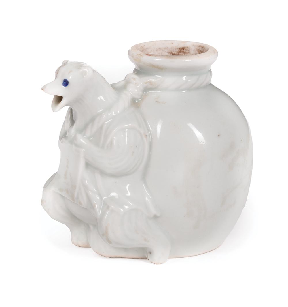 JAPANESE ARITA PORCELAIN POURING