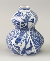 JAPANESE BLUE AND WHITE ARITA